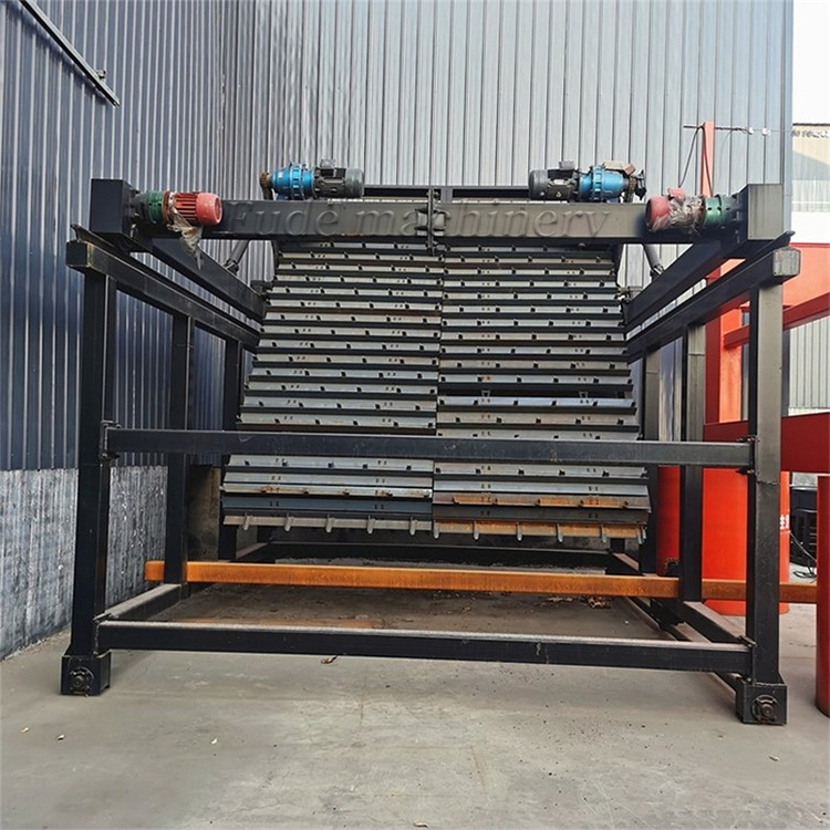 Chain plate flipping machine
