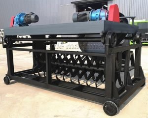 Organic fertilizer turning rake machine