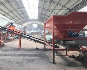 How does a fertilizer granulator work