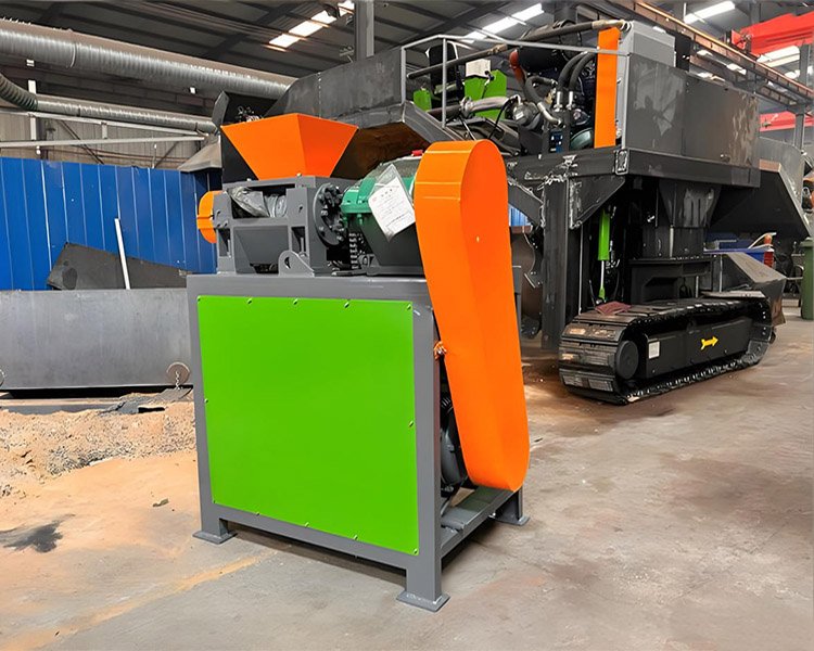 How to choose suitable materials for a twin‑roll granulator?